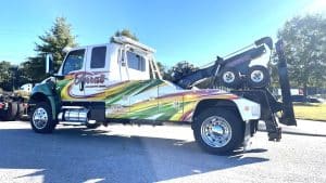 Read more about the article Essential Tow Truck Services for 2024 with Ferras Autoservices